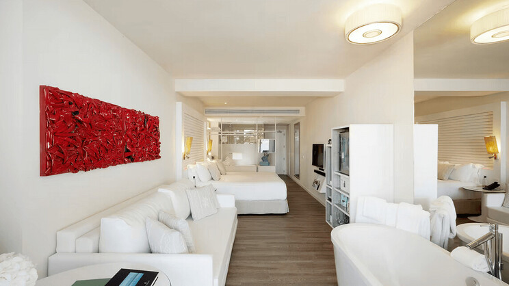 Extra ME+ Junior Suite Sea View & Terrace